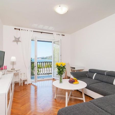 Apartment Victoria أوميس المظهر الخارجي الصورة