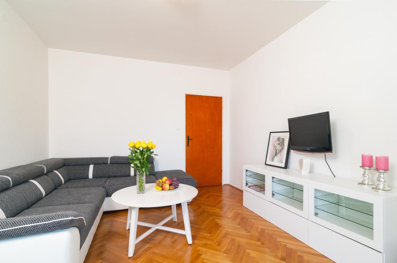 Apartment Victoria أوميس المظهر الخارجي الصورة