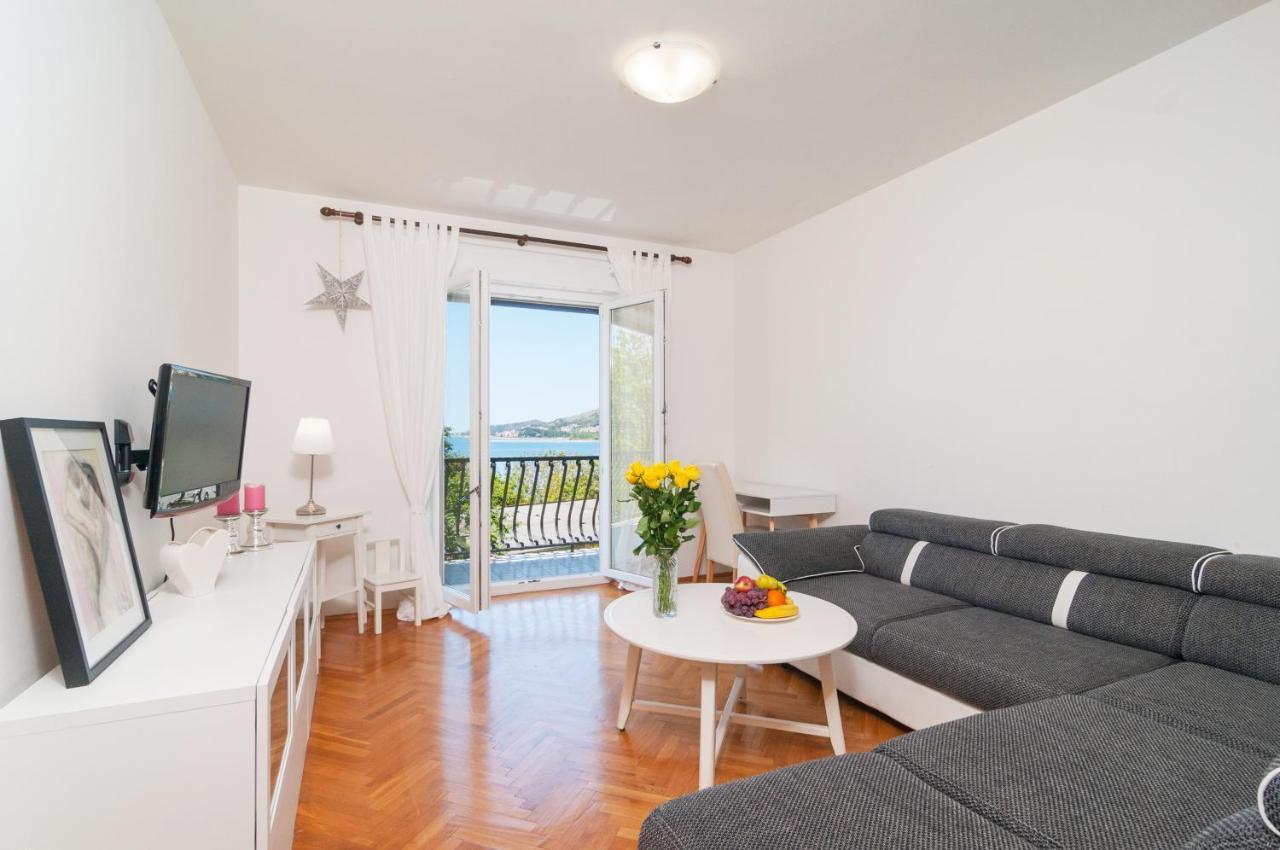 Apartment Victoria أوميس المظهر الخارجي الصورة