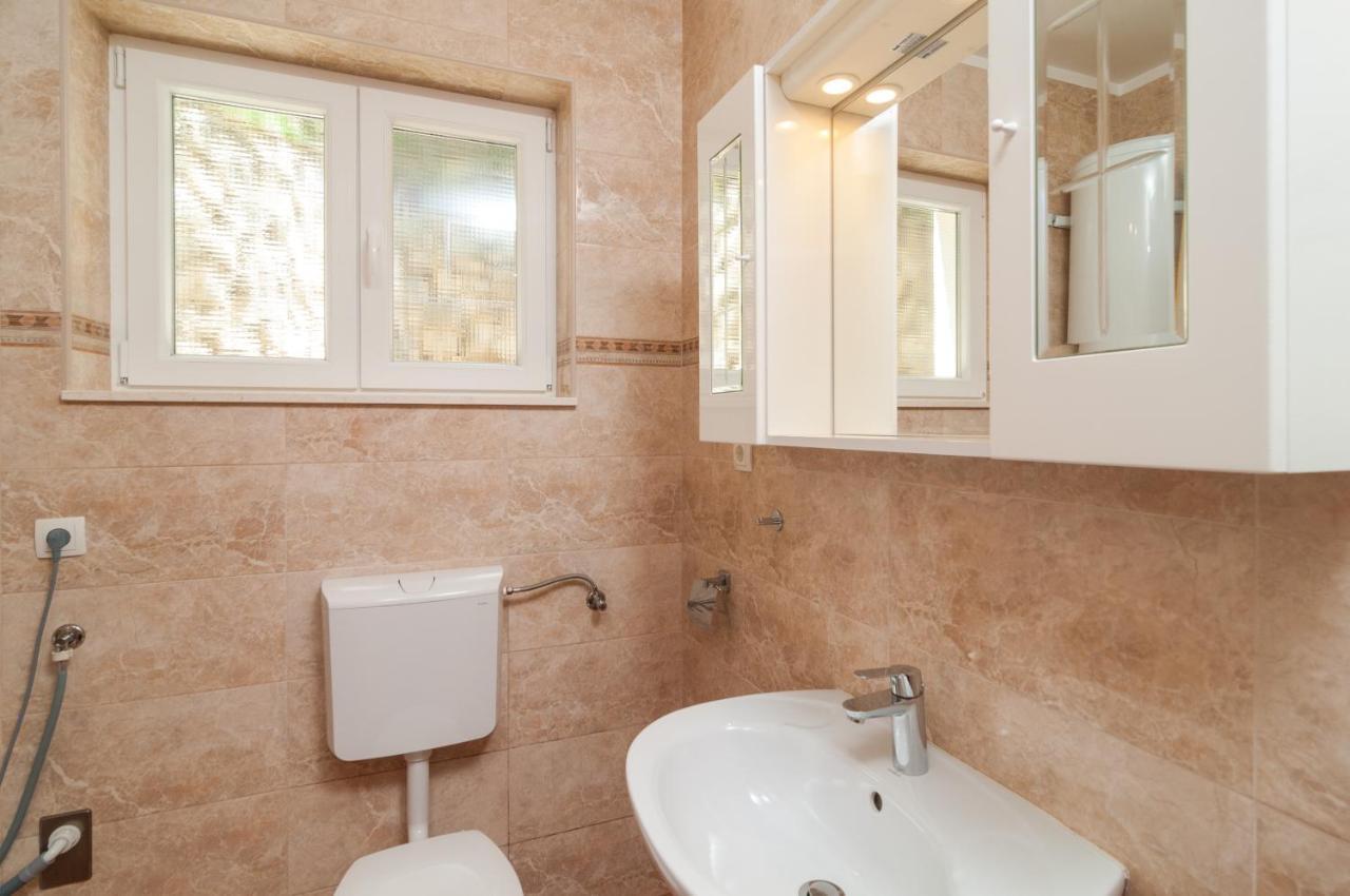 Apartment Victoria أوميس المظهر الخارجي الصورة